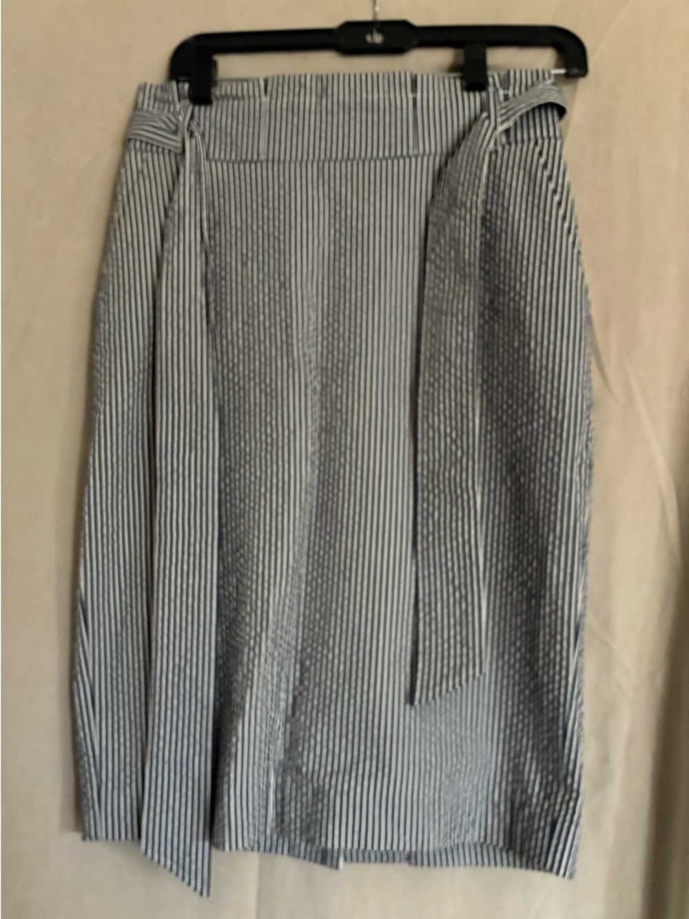 Ann Taylor Black and White Striped Tie-Waist Pencil Skirt - Picture 3 of 11
